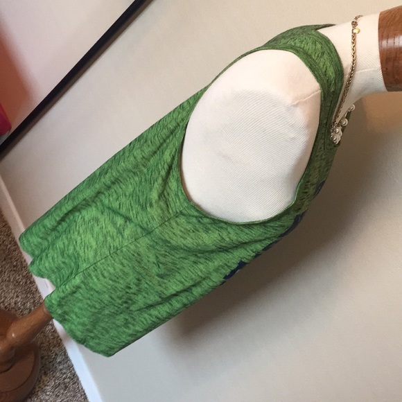 Active Top - Picture 3 of 7